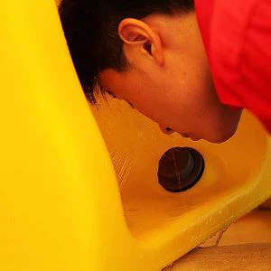 Nešiojama akių plovimo sistema ir saugi dušo stotis